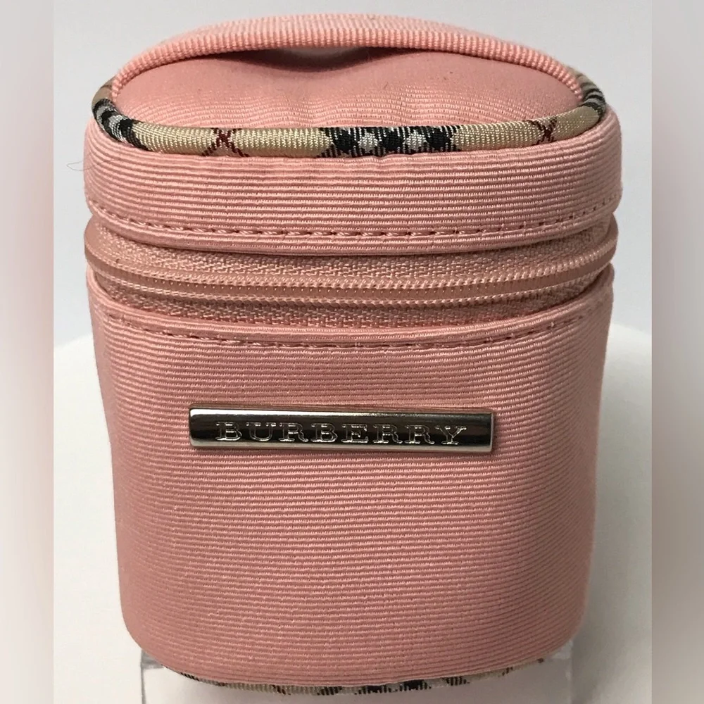 Burberry Mini Case/Pouch 😍👛
